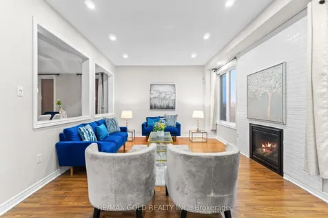 45 Delphinium Way Brampton ON L7A 0N3