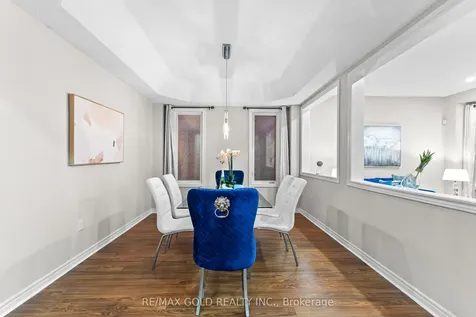 45 Delphinium Way Brampton ON L7A 0N3