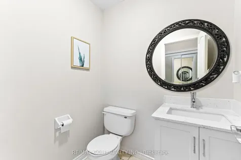 45 Delphinium Way Brampton ON L7A 0N3