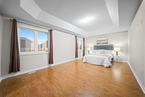 45 Delphinium Way Brampton ON L7A 0N3