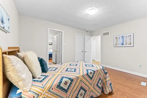 45 Delphinium Way Brampton ON L7A 0N3