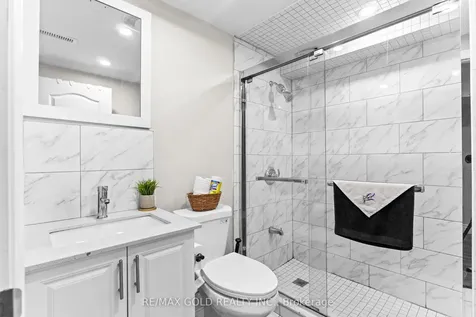 45 Delphinium Way Brampton ON L7A 0N3