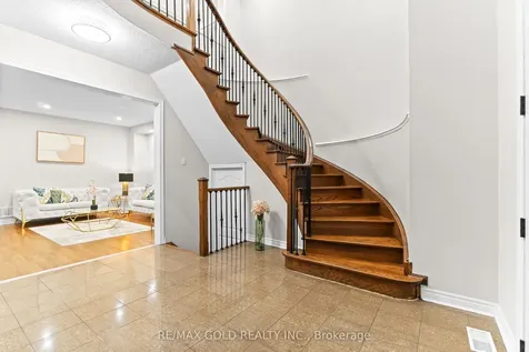 45 Delphinium Way Brampton ON L7A 0N3