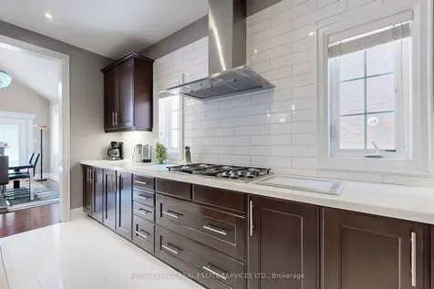 149 Coastline Drive Brampton ON L6Y 0S3