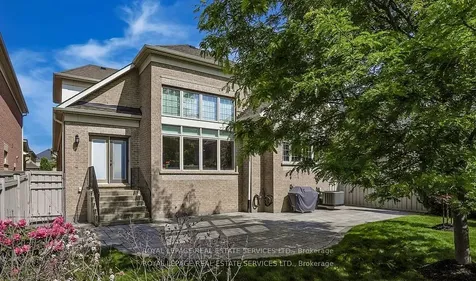 149 Coastline Drive Brampton ON L6Y 0S3