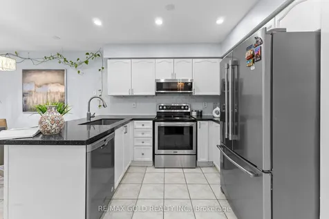 10 Narrow Valley Crescent Brampton ON L6R 2M6