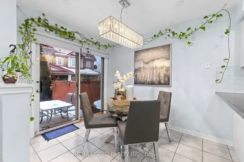 10 Narrow Valley Crescent Brampton ON L6R 2M6