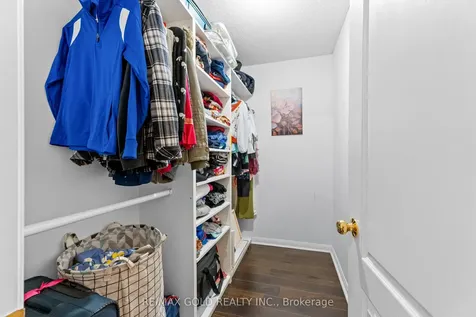 10 Narrow Valley Crescent Brampton ON L6R 2M6