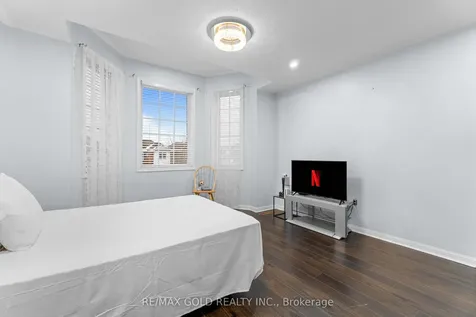 10 Narrow Valley Crescent Brampton ON L6R 2M6