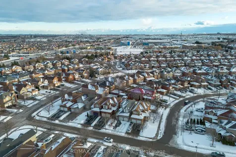 10 Narrow Valley Crescent Brampton ON L6R 2M6