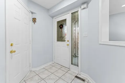 10 Narrow Valley Crescent Brampton ON L6R 2M6