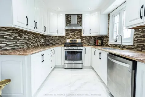 32 Madrid Crescent Brampton ON L6S 2X4