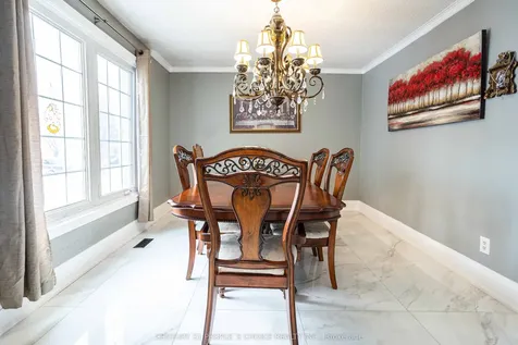 32 Madrid Crescent Brampton ON L6S 2X4