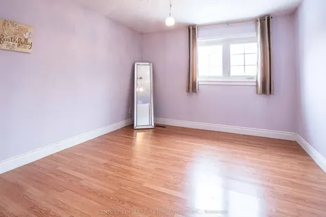 32 Madrid Crescent Brampton ON L6S 2X4