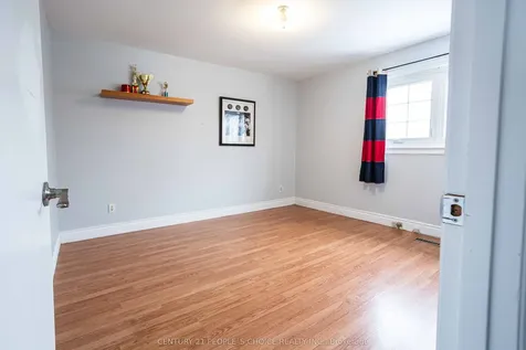 32 Madrid Crescent Brampton ON L6S 2X4