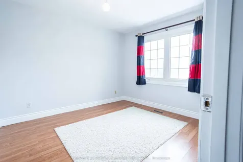 32 Madrid Crescent Brampton ON L6S 2X4