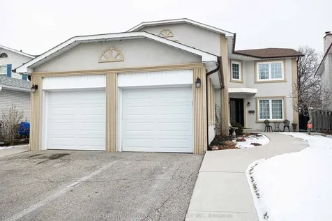 32 Madrid Crescent Brampton ON L6S 2X4