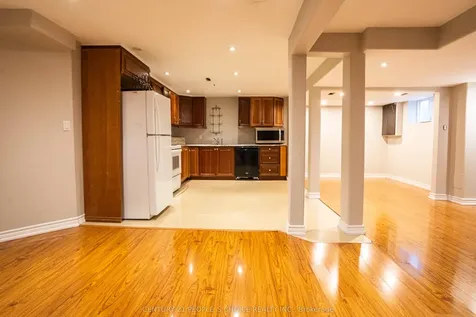 32 Madrid Crescent Brampton ON L6S 2X4