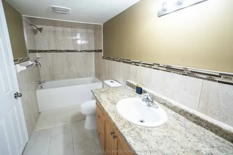 32 Madrid Crescent Brampton ON L6S 2X4