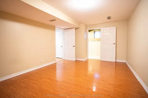 32 Madrid Crescent Brampton ON L6S 2X4