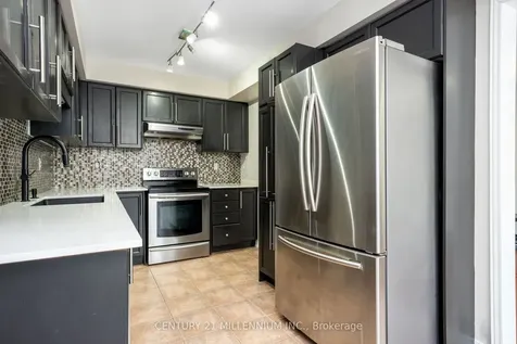 15 Tundra Swan Road Brampton ON L6R 3L4