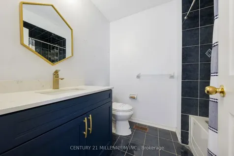 15 Tundra Swan Road Brampton ON L6R 3L4