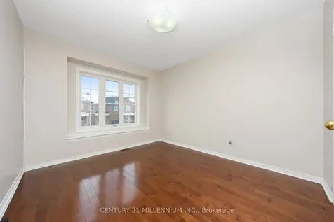 15 Tundra Swan Road Brampton ON L6R 3L4