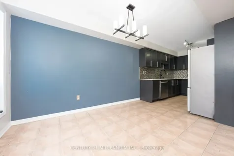 15 Tundra Swan Road Brampton ON L6R 3L4