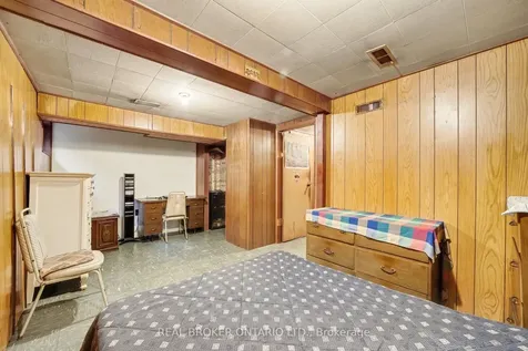 40 Flavian Crescent Brampton ON L6T 3P4