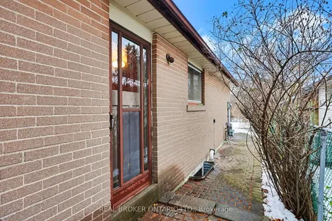 40 Flavian Crescent Brampton ON L6T 3P4