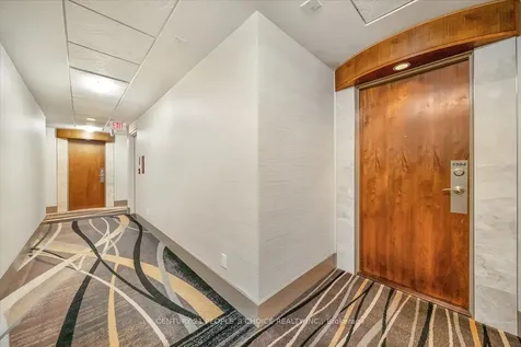 2121 Lake Shore Boulevard W Toronto ON M8V 2E9