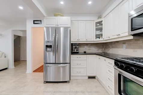 2197 Donald Road Burlington ON L7M 3R8