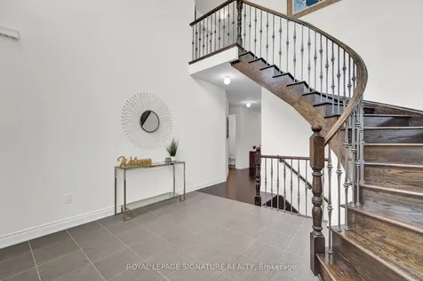 58 Orangeblossom Trail Brampton ON L6X 0E4