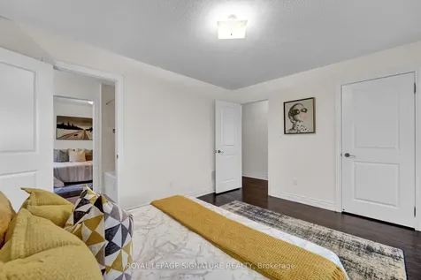 58 Orangeblossom Trail Brampton ON L6X 0E4