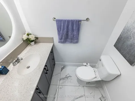 35 Scottsdale Court Brampton ON L6W 3R8