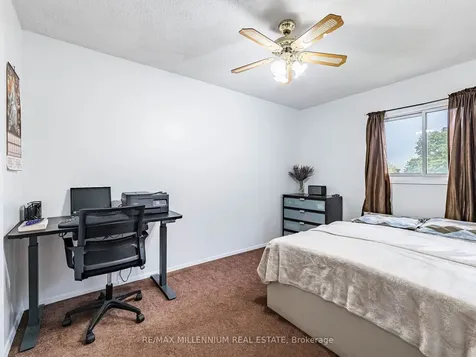 35 Scottsdale Court Brampton ON L6W 3R8