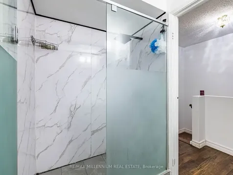 35 Scottsdale Court Brampton ON L6W 3R8