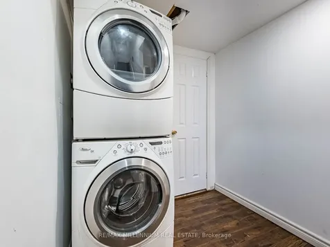 35 Scottsdale Court Brampton ON L6W 3R8