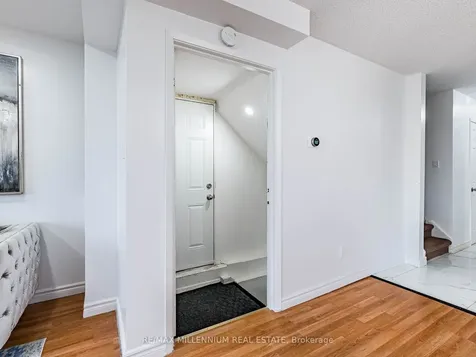 35 Scottsdale Court Brampton ON L6W 3R8