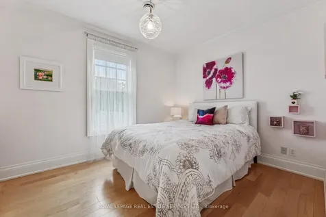 335 Lakeshore Road W Oakville ON L6K 1G3
