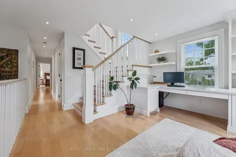 335 Lakeshore Road W Oakville ON L6K 1G3