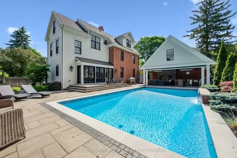 335 Lakeshore Road W Oakville ON L6K 1G3
