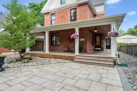 335 Lakeshore Road W Oakville ON L6K 1G3