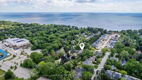 335 Lakeshore Road W Oakville ON L6K 1G3