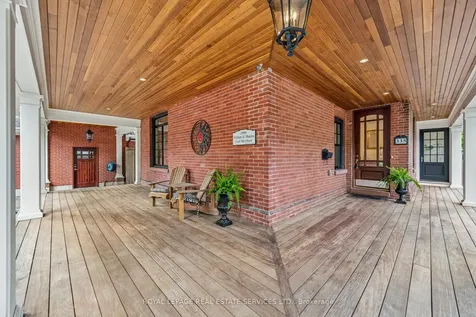 335 Lakeshore Road W Oakville ON L6K 1G3