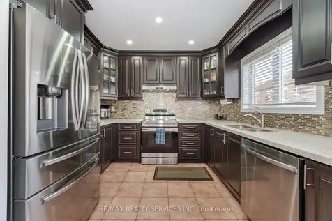 39 Rattlesnake Road Brampton ON L6R 3B9