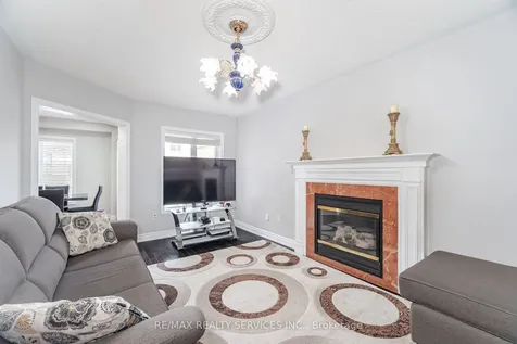 39 Rattlesnake Road Brampton ON L6R 3B9