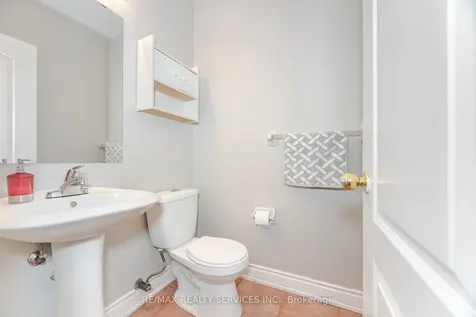 39 Rattlesnake Road Brampton ON L6R 3B9