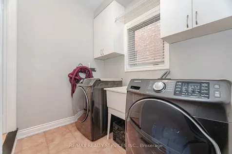 39 Rattlesnake Road Brampton ON L6R 3B9