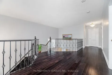 39 Rattlesnake Road Brampton ON L6R 3B9